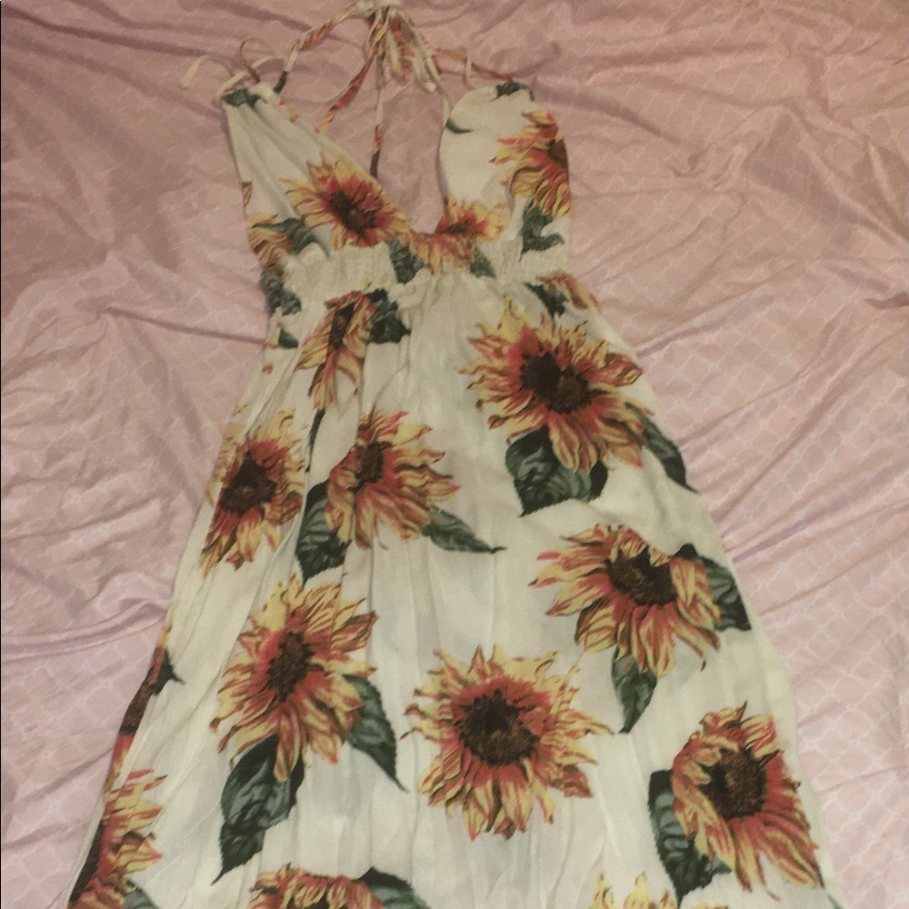 Dress - Picture 2 of 2